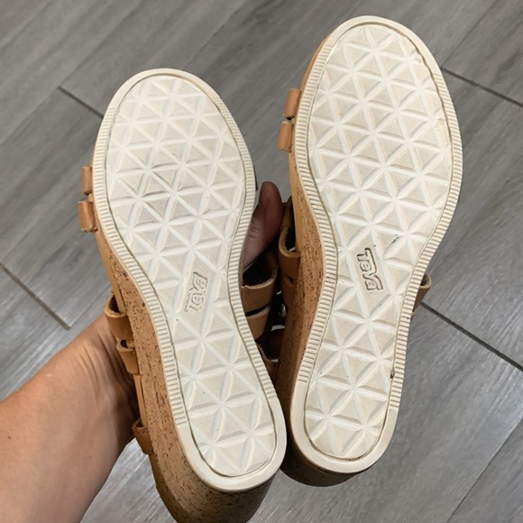 TEVA Strappy Cork Wedge Beige Camel Leather Womens Sandals size 10 - Picture 10 of 11